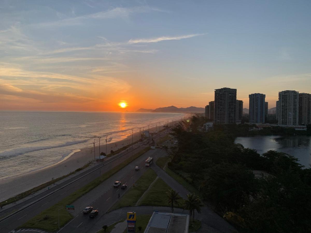 Em Frente A Da Barra Da Tijuca, Vista Total O Mar Rio de Janeiro
